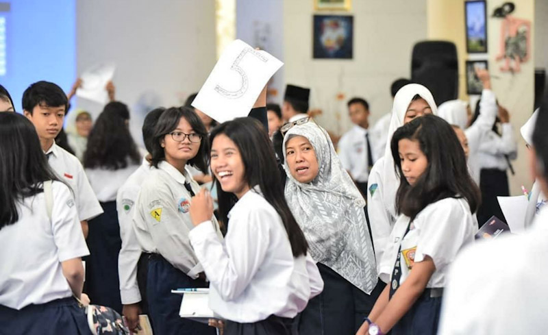 Ilustrasi : Pelajar SMPN di Surabaya