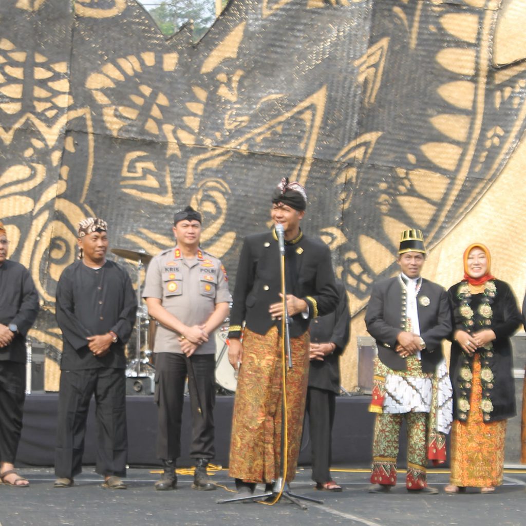 Festival Wong Gunung "Ritual Agung Banyu Panguripan" - BIDIK NASIONAL