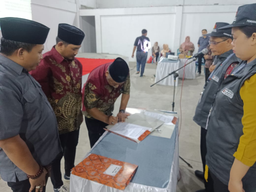 Pelantikan 275 Anggota PTPS se-Kecamatan Sidoarjo, di Gedung Serbaguna Desa Rangkah Kidul.